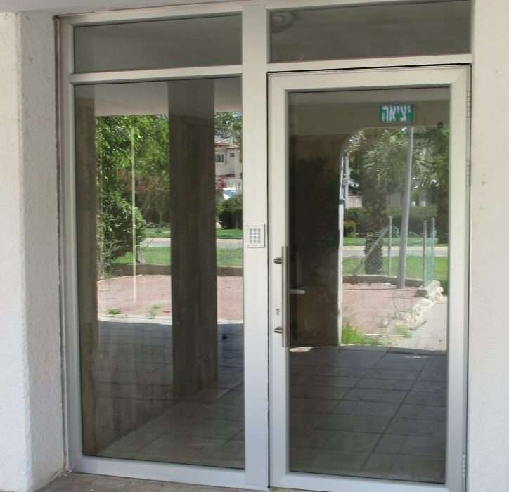 דלתות מזכוכית קהילת BNF
