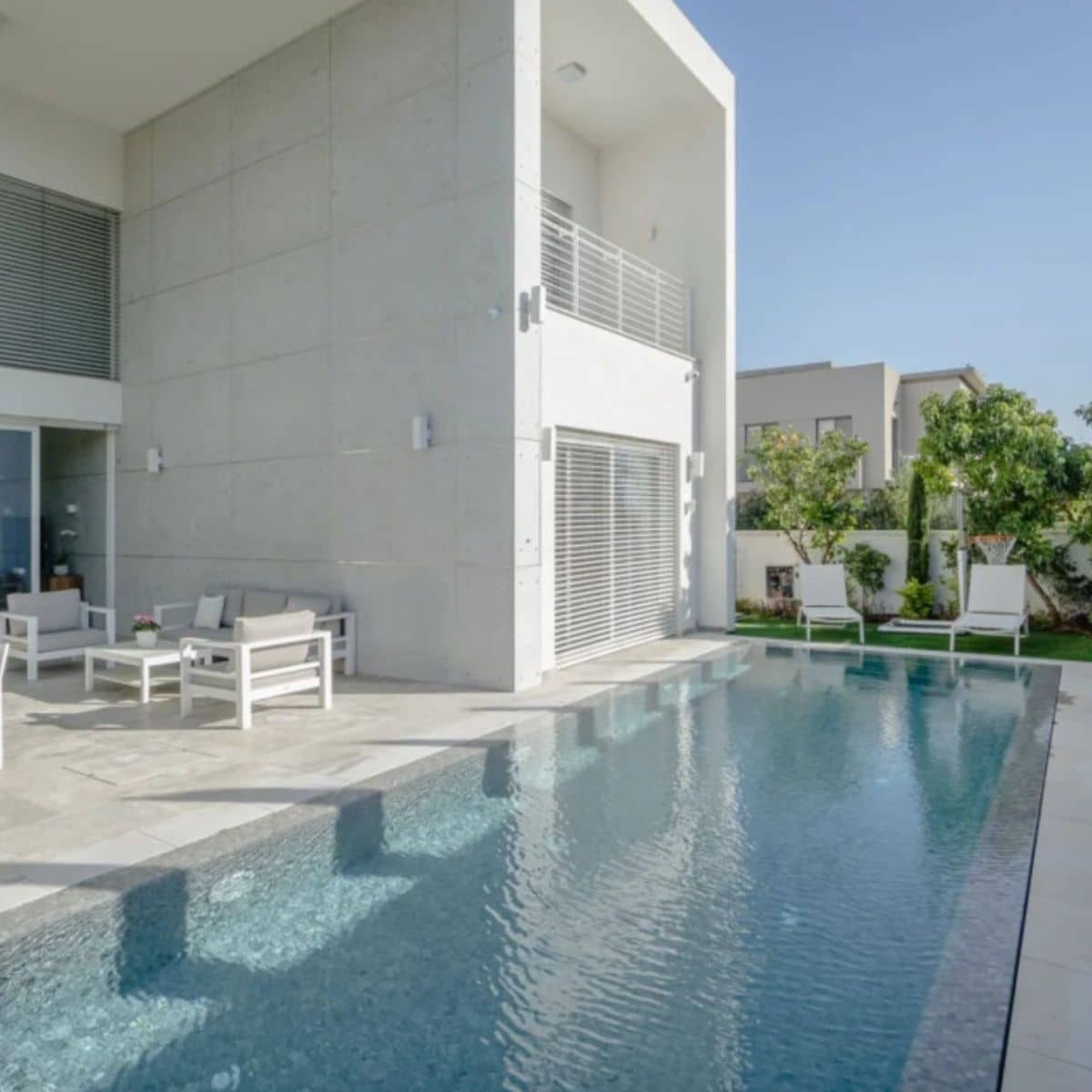 Read more about the article מיקי לבנהיים
