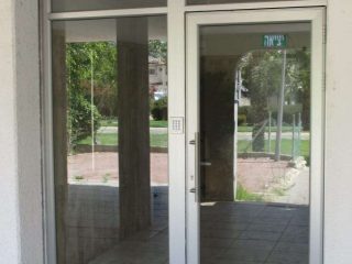 דלתות מזכוכית קהילת BNF