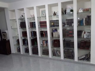 מדפי זכוכית קהילת BNF